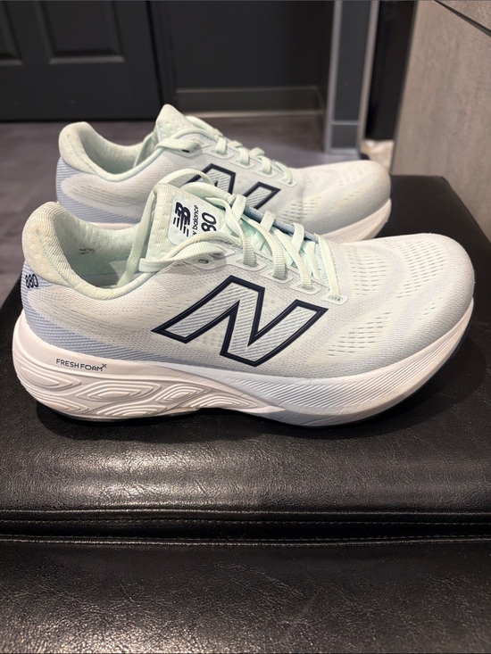 New Balance Shoes - New Balance Women's Running Shoes 880 size 8 D (wide) in Mint